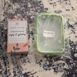 Styled Settings Measuring Cups & Spoons Set